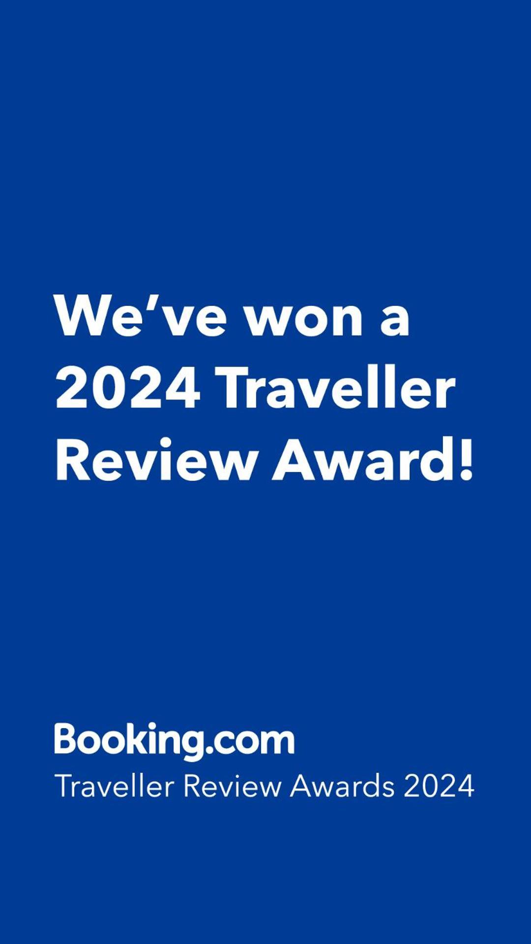 Base-Beijing Wangfujing Serviced Apartment- In Hutong &Bike Rental &Close To Forbidden City, Tian'Anmen Square &Subway Nearby &Free Coffee &Washing Machine,Kitchen &Restaurant Discount &English Speaking &High Speed Free Wifi Exterior photo 2024 Traveller Review Award