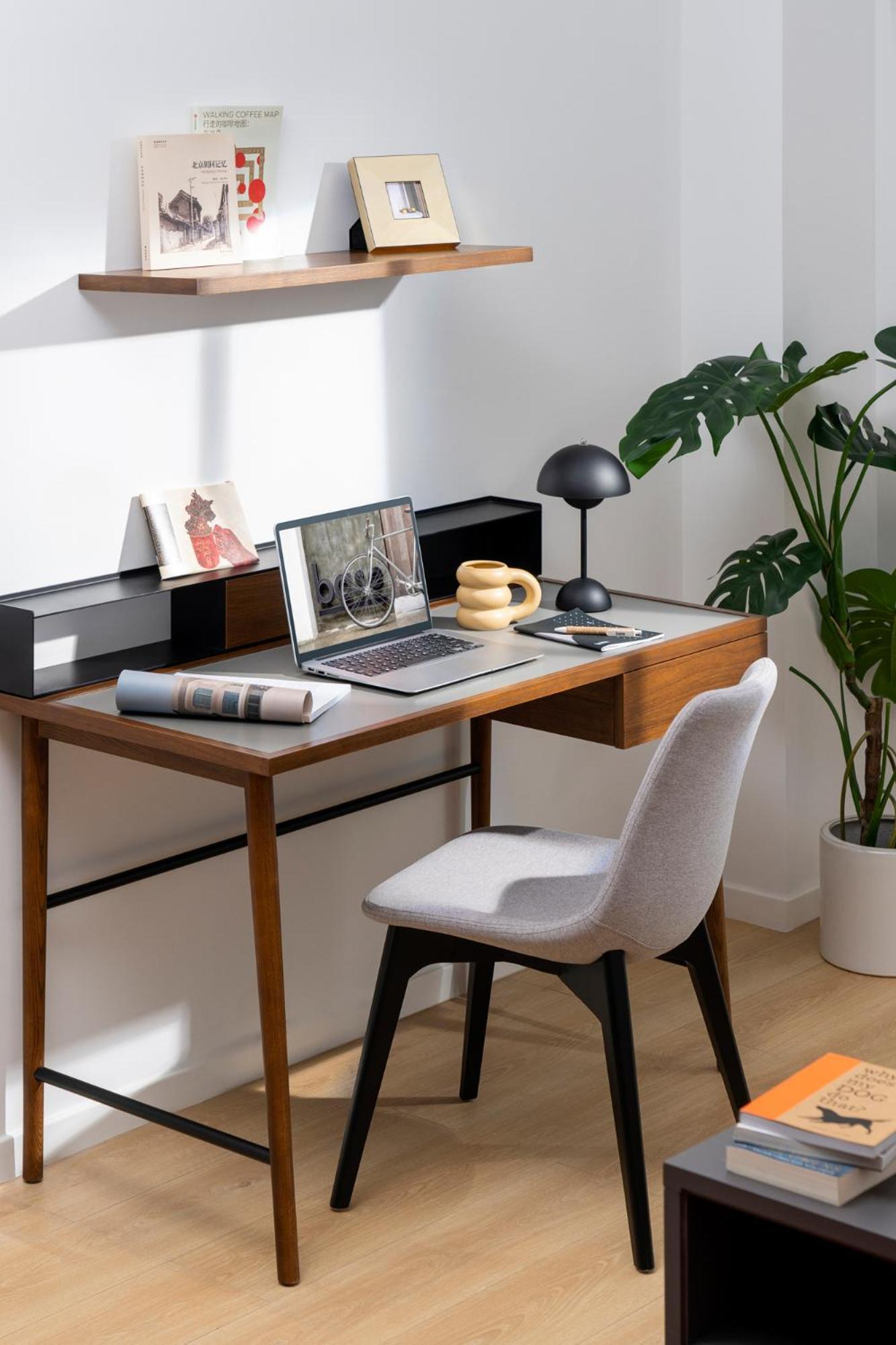 Base-Beijing Wangfujing Serviced Apartment- In Hutong &Bike Rental &Close To Forbidden City, Tian'Anmen Square &Subway Nearby &Free Coffee &Washing Machine,Kitchen &Restaurant Discount &English Speaking &High Speed Free Wifi Exterior photo A home office
